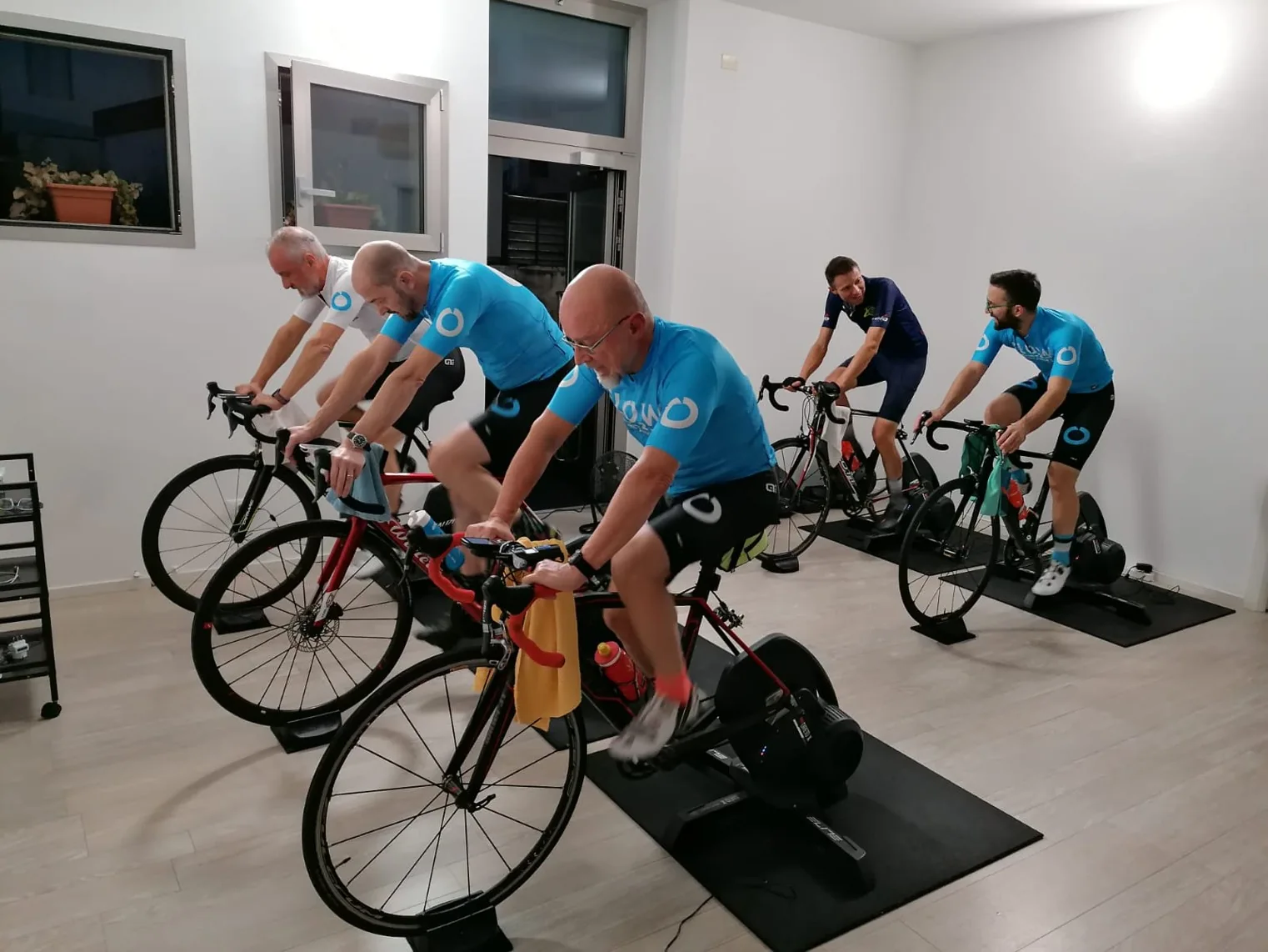 Academy Indoor FLOW